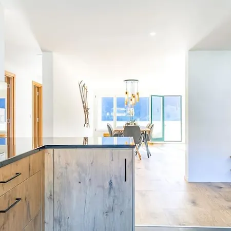 Alpin Chic - Aare Jungfrau Ag 그린델발트